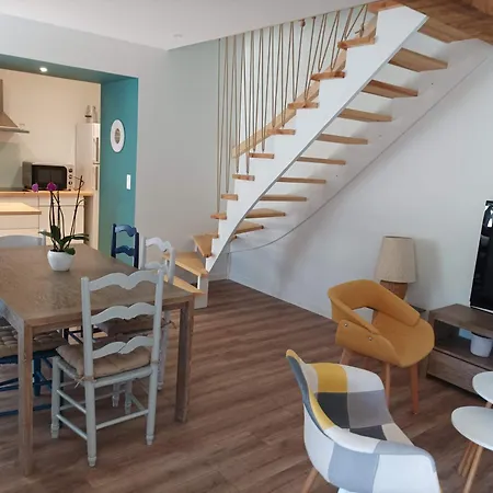 Vakantiehuis De Charme - 3 Chambres, 5 Lits - De 4 A 7 Personnes Avanton