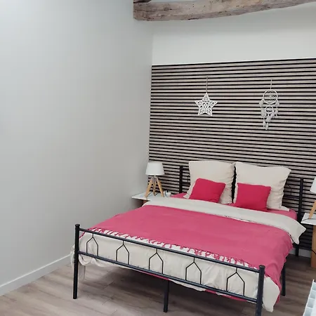 Vakantiehuis De Charme - 3 Chambres, 5 Lits - De 4 A 7 Personnes *